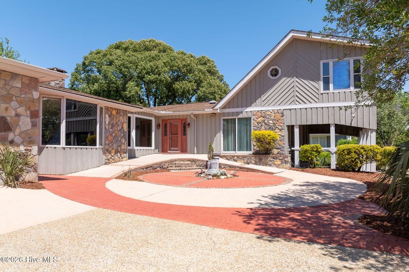 Experience coastal-style living in this expansive 4,000+ sq. ft - photo 12