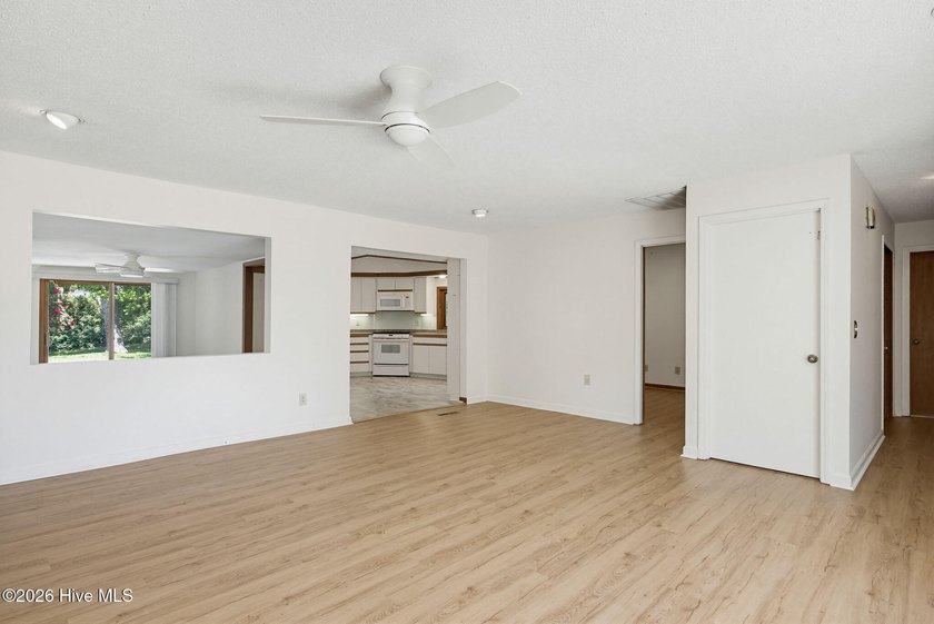 Experience coastal-style living in this expansive 4,000+ sq. ft - photo 22