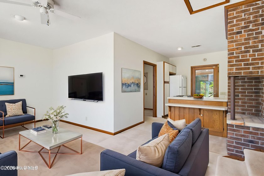 Experience coastal-style living in this expansive 4,000+ sq. ft - photo 40