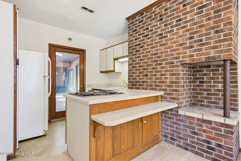 Experience coastal-style living in this expansive 4,000+ sq. ft - photo 41