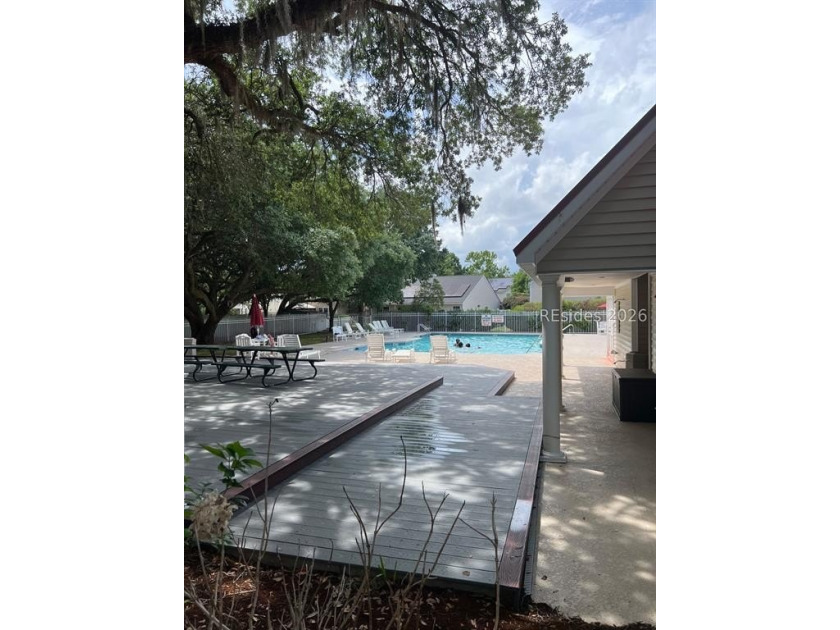 GREAT INVESTMENT PROPERTY, WITH RENTER IN PLACE WHO WILL STAY OR - photo 11