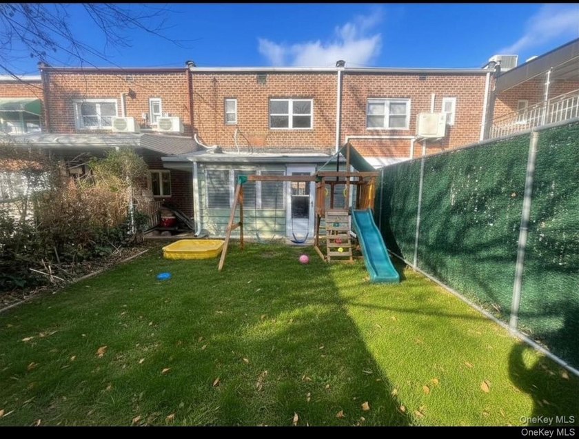 Prime Kew Garden Areas fully renovated single family townhouse - photo 11