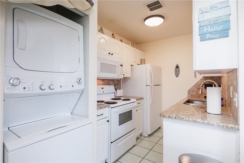 Stunning Waterview Island Condo! Situated in the popular Mystic - photo 12