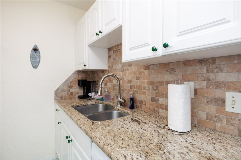 Stunning Waterview Island Condo! Situated in the popular Mystic - photo 15