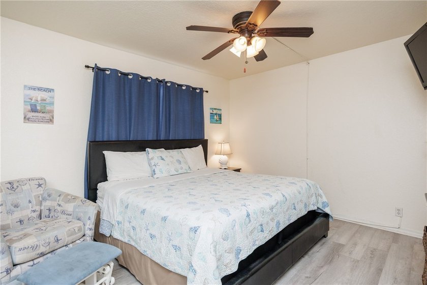Stunning Waterview Island Condo! Situated in the popular Mystic - photo 19