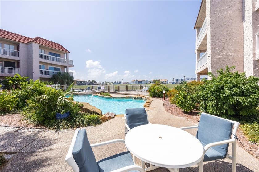 Stunning Waterview Island Condo! Situated in the popular Mystic - photo 32
