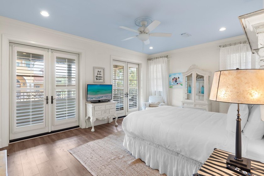 This stunning, fully furnished four-bedroom villa offers plenty - photo 31