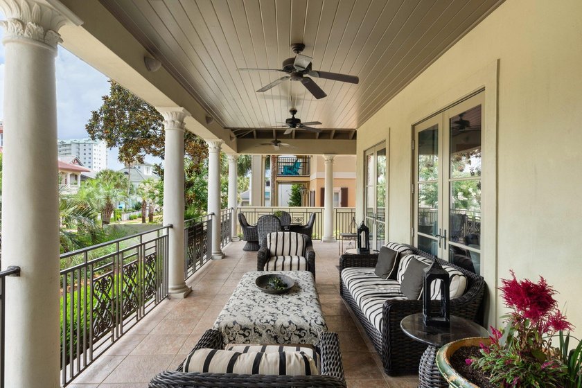 This stunning, fully furnished four-bedroom villa offers plenty - photo 47