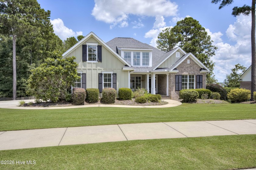 Experience exceptional craftsmanship and timeless design in this - photo 3