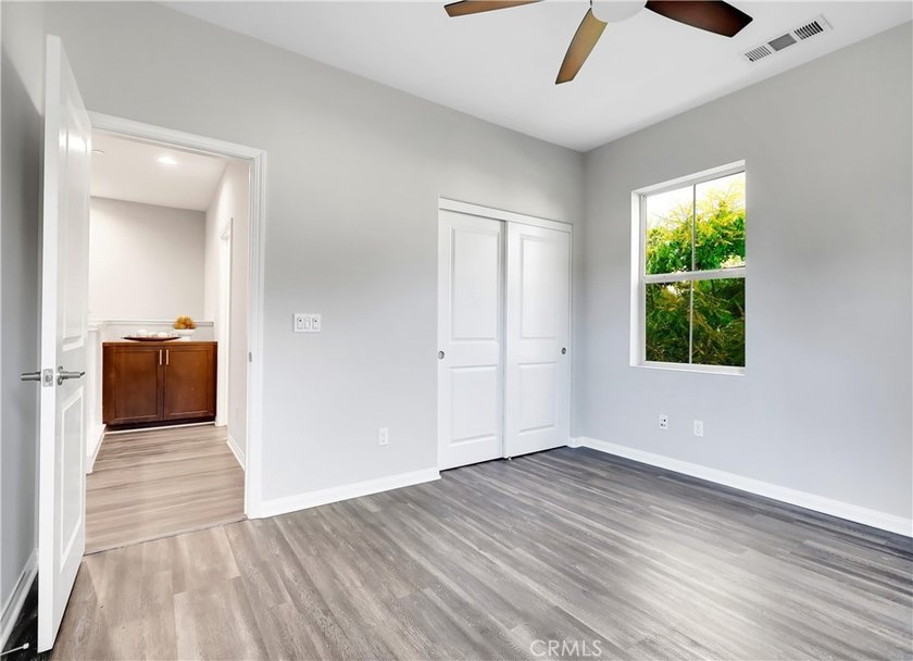 Stunning model perfect home, prized end lot location at the end - photo 35