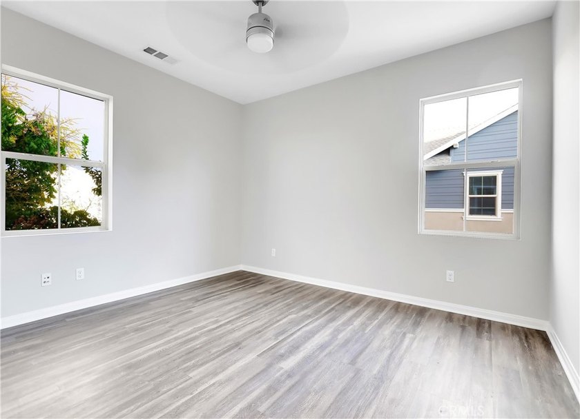 Stunning model perfect home, prized end lot location at the end - photo 36