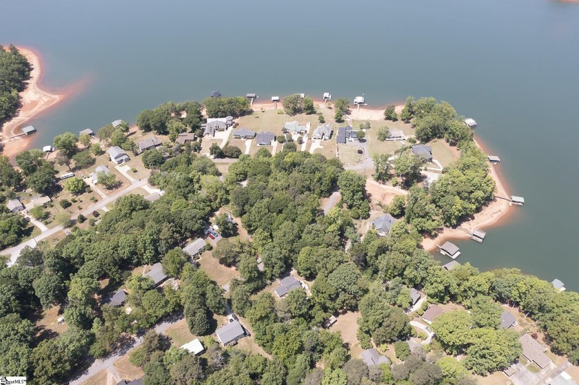 Don't miss this hidden gem-an exceptional .50-acre interior lake - photo 4