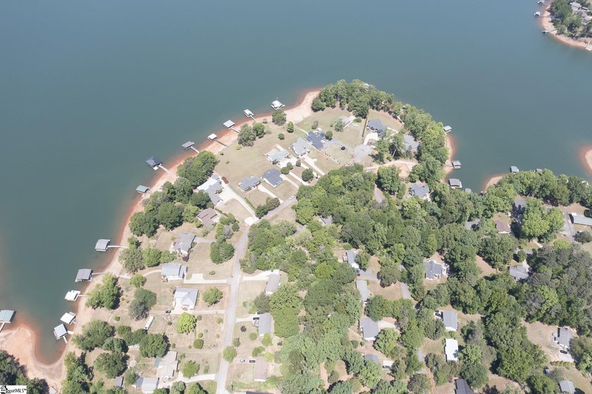 Don't miss this hidden gem-an exceptional .50-acre interior lake - photo 8