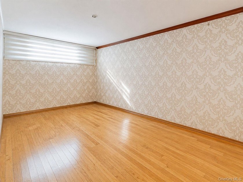 Beautiful brick single-family home in the heart of Forest Hills - photo 4