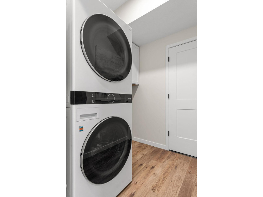 Welcome to Artessa Mound Harbor, a boutique 62+ co-op designed - photo 17