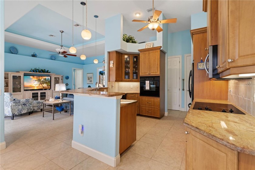 LAKEFRONT POOL HOME IN BURNT STORE LAKES W/SOUTHERN REAR - photo 23
