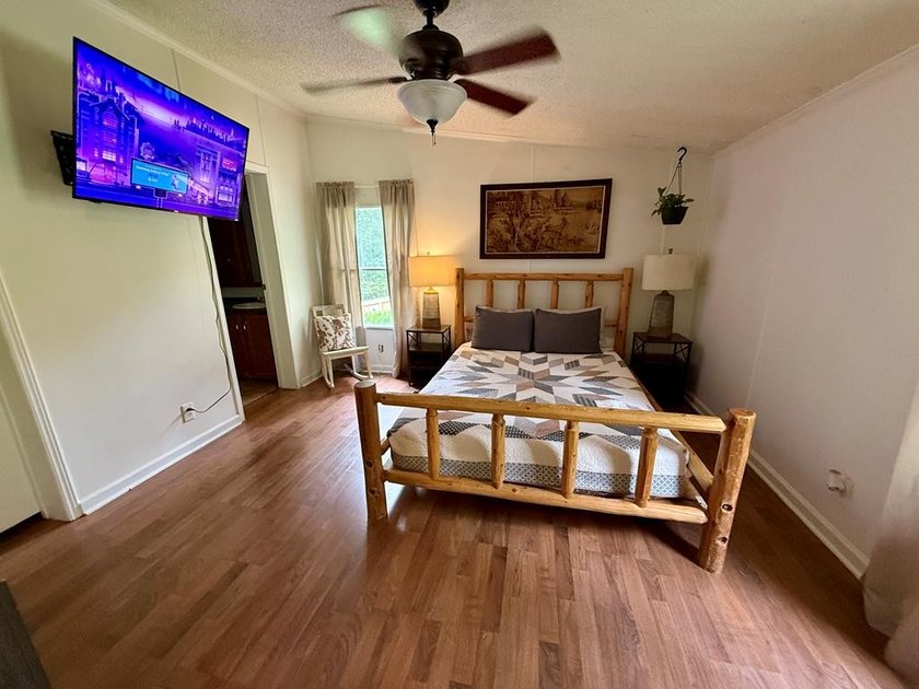 Rest and relax in this beautifully maintained 3-bedroom, 2-bath - photo 14