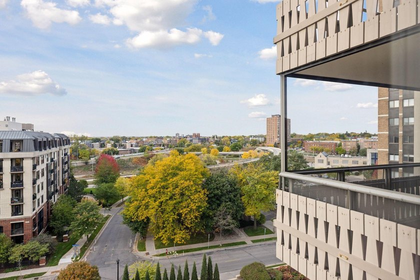 City views, rooftop vibes, and a space that actually lives as - photo 8