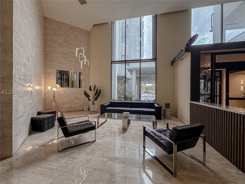 Tastefully upgraded TURN-KEY 2 bed / 2 bath condo on the 21st - photo 41
