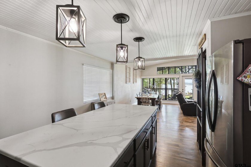 Escape to the peaceful shores of Lake Bob Sandlin with this - photo 25