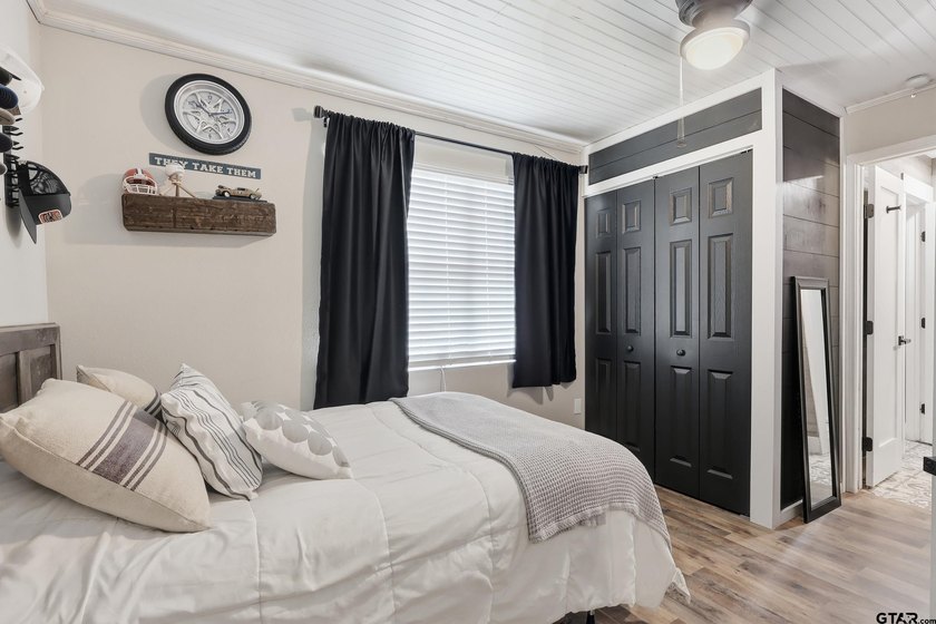 Escape to the peaceful shores of Lake Bob Sandlin with this - photo 42