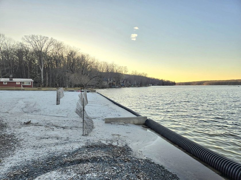 Welcome home to 65 Windsor Road with lots of curb appeal - photo 46