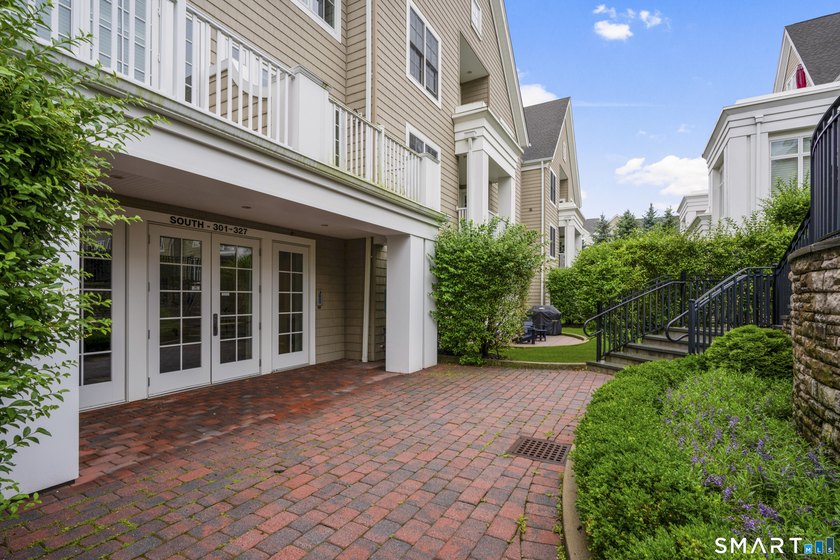 Experience the perfect blend of luxury, convenience, and - photo 3