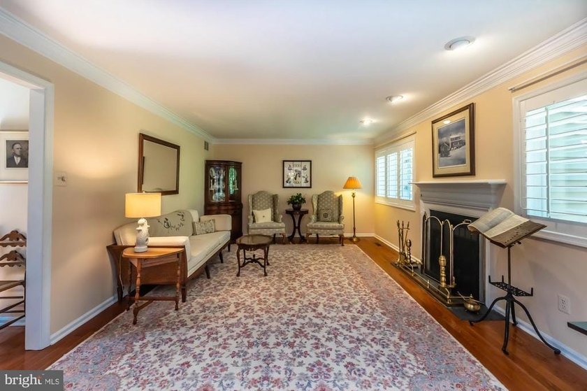 From the moment you step into the two-story foyer, this - photo 21