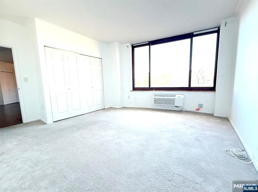 Welcome to THE PALISADES this move-in ready 1-bedroom - photo 15