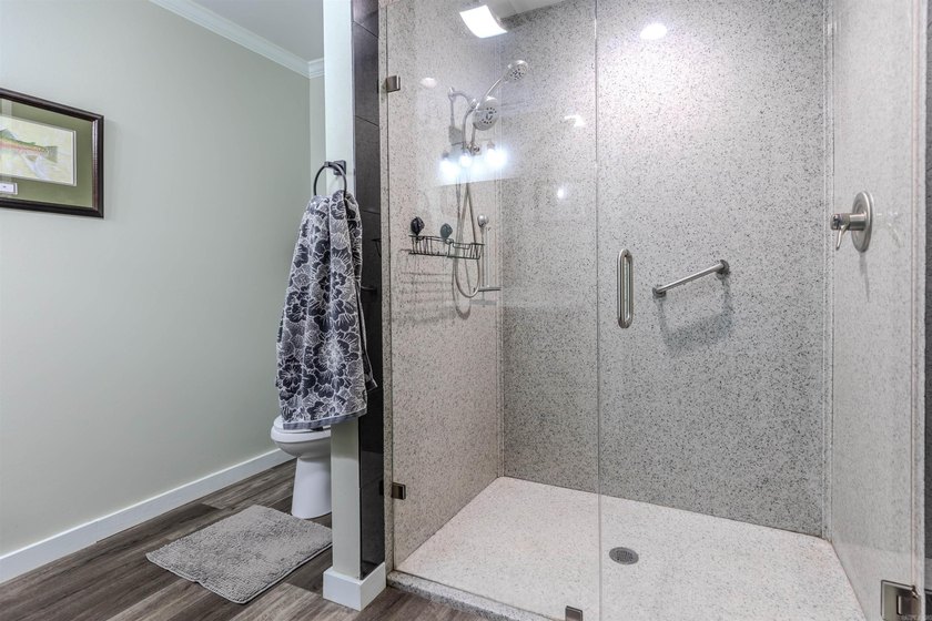 Discover the perfect blend of privacy, comfort, and convenience - photo 30