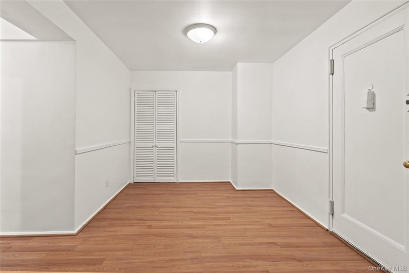 Spacious &amp; Bright 2-Bedroom Co-op at Mitchell Gardens - Freshly - photo 6