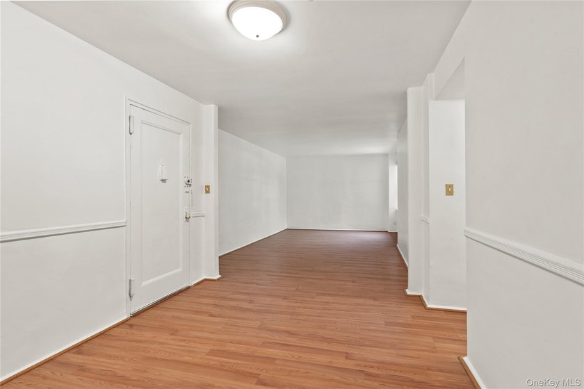 Spacious &amp; Bright 2-Bedroom Co-op at Mitchell Gardens - Freshly - photo 8