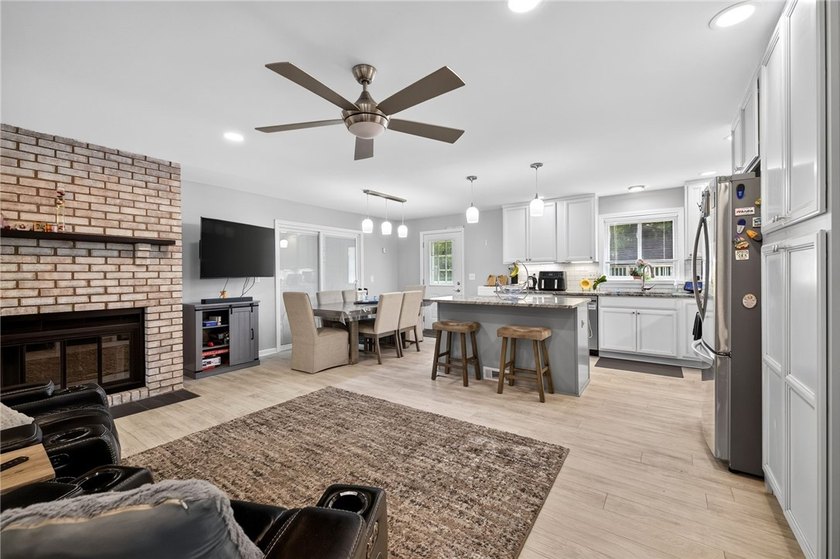 Welcome home to 10 Mascot Drive, a beautifully updated 1 - photo 5