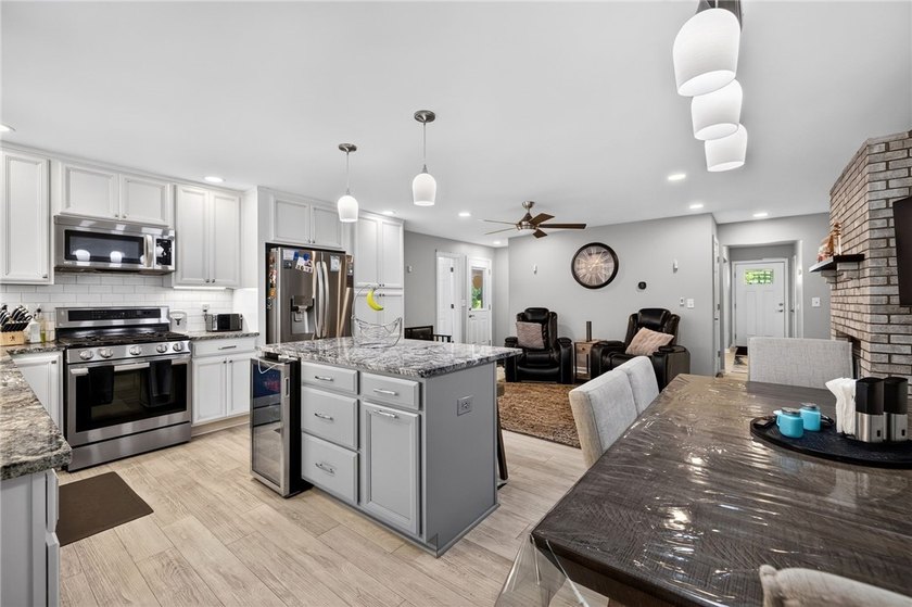 Welcome home to 10 Mascot Drive, a beautifully updated 1 - photo 7