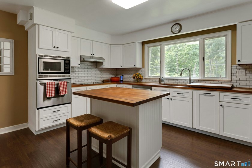 Beautifully maintained and thoughtfully updated, 160 Eden Road - photo 9