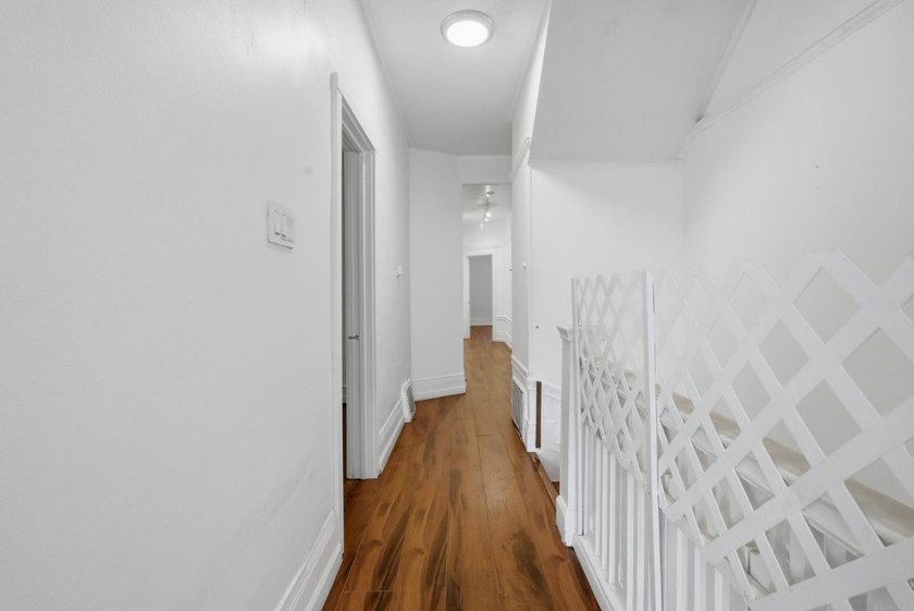 Ideally located near the University of San Francisco and the - photo 11