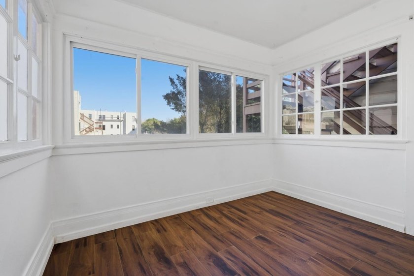 Ideally located near the University of San Francisco and the - photo 23