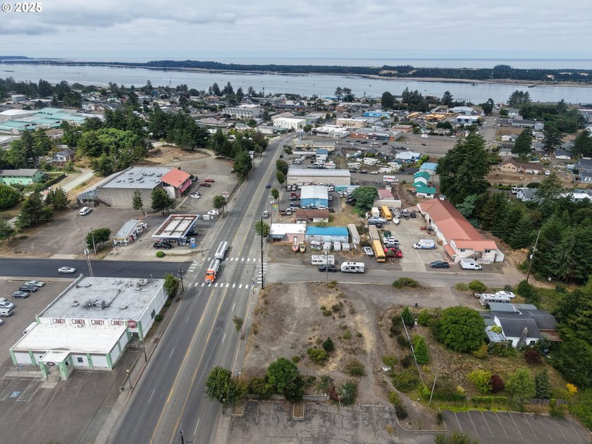 Prime 0.35-acre commercial parcel in Coos Bay. Approx. 125' x - photo 23