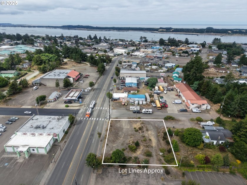 Prime 0.35-acre commercial parcel in Coos Bay. Approx. 125' x - photo 28