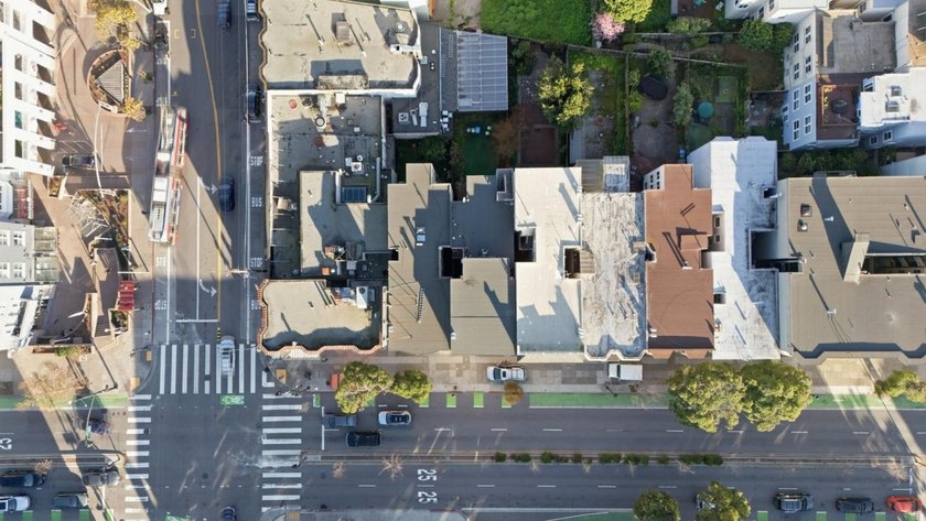 Ideally located near the University of San Francisco and the - photo 49