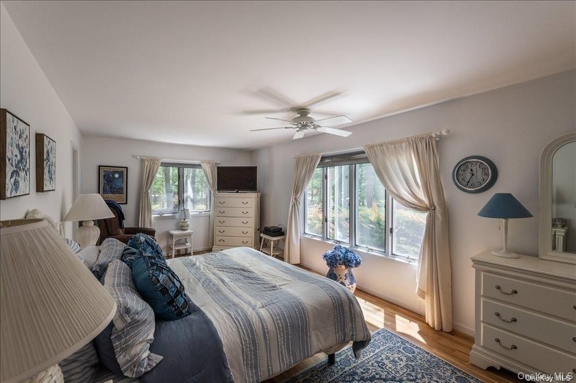 It's all about location! This lovingly maintained ranch is - photo 8