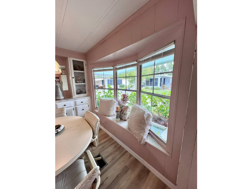 SELLER IS TAKING OFFERS! SELLER IS OFFERING OWNER FINANCING TO - photo 11