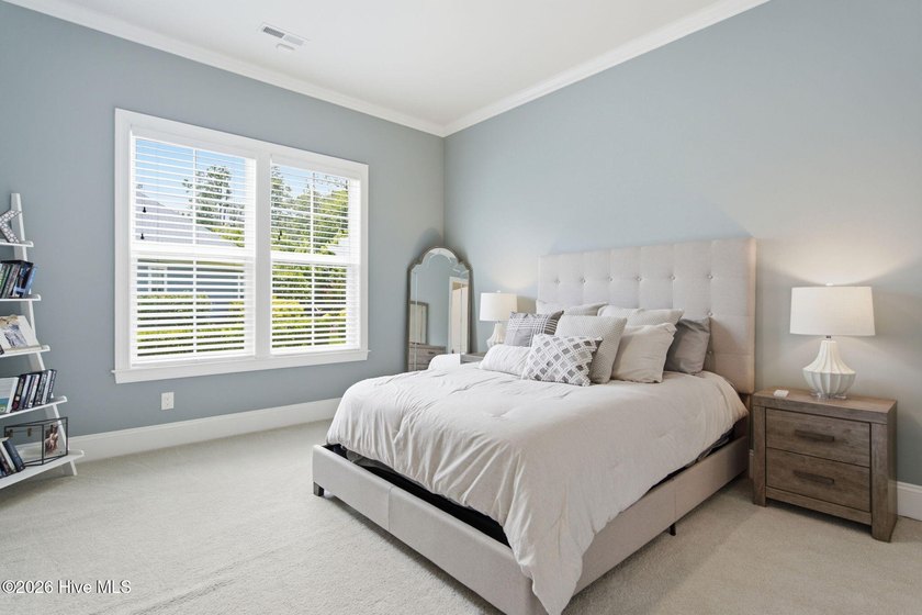 Experience exceptional luxury and timeless craftsmanship in this - photo 38