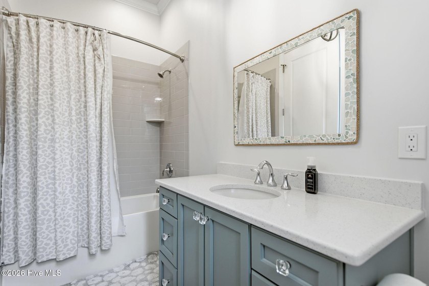 Experience exceptional luxury and timeless craftsmanship in this - photo 40