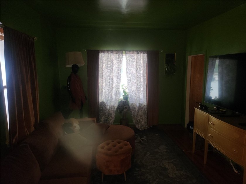Investor Alert! Great opportunity to add a value-add property to - photo 11