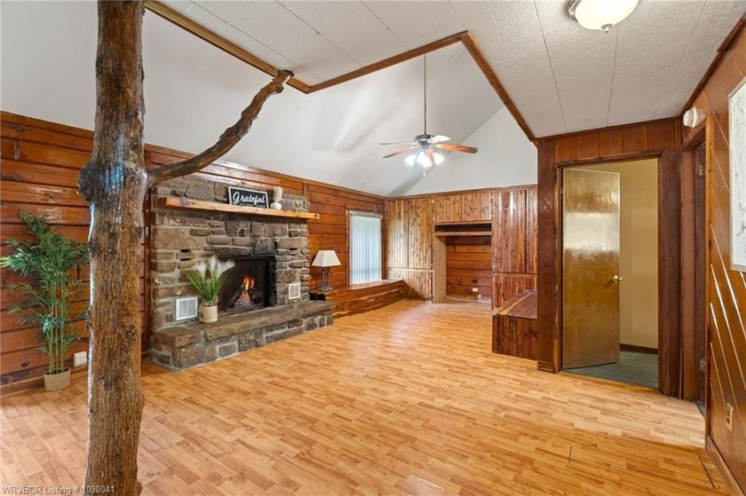Beautiful 3-bedroom, 2-bath log home offering 1,860 square feet - photo 6