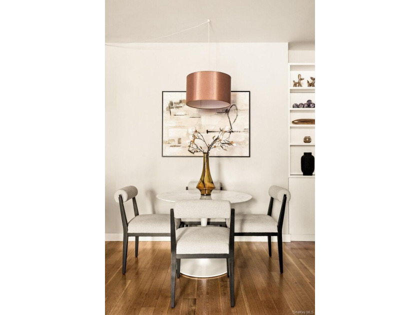 This is the kind of one bedroom that almost never comes up at - photo 7