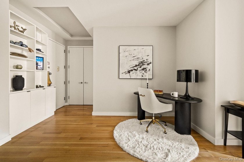 This is the kind of one bedroom that almost never comes up at - photo 8