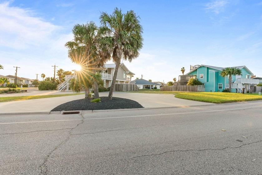 Welcome to 1863 Bay Shore Drive in the coveted Key Allegro - photo 12