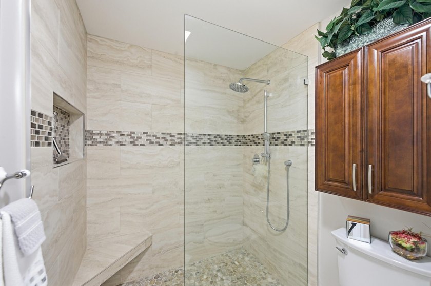 Nestled in the sought-after Villas of Green Glen within the - photo 31